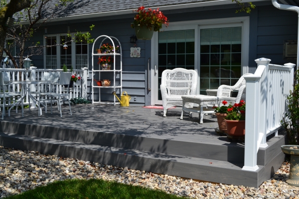 Custom deck builders for Whitefish Bay, WI
